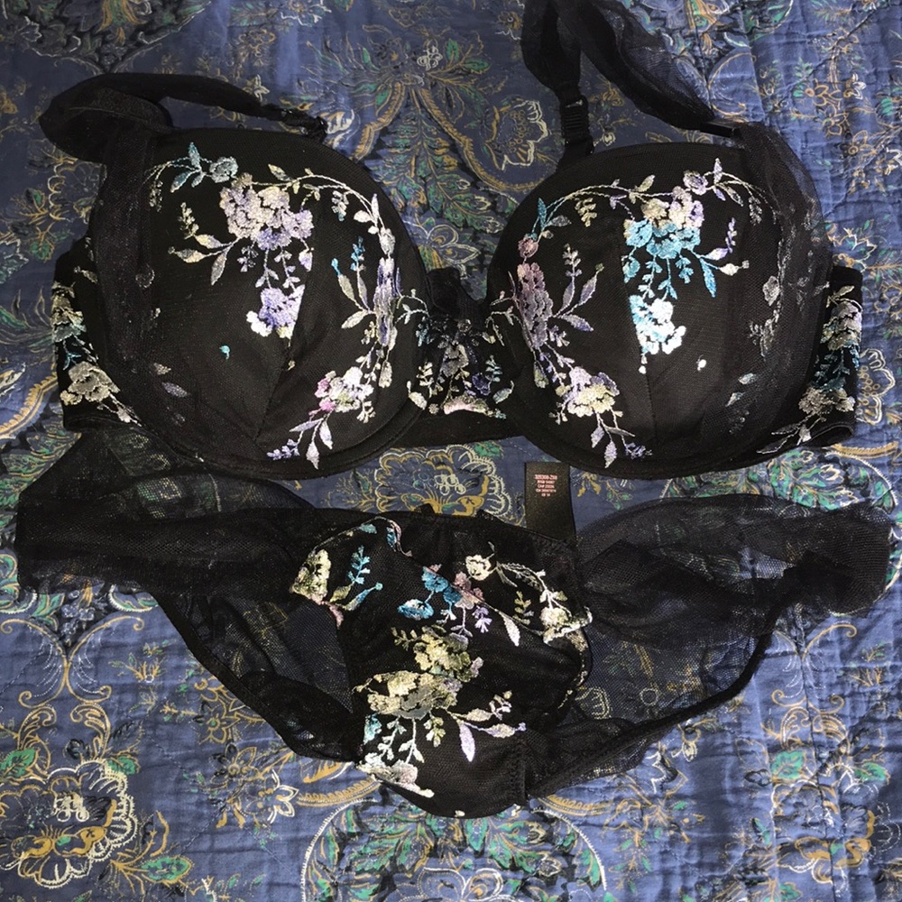 Victoria’s Secret matching Bra & Panty